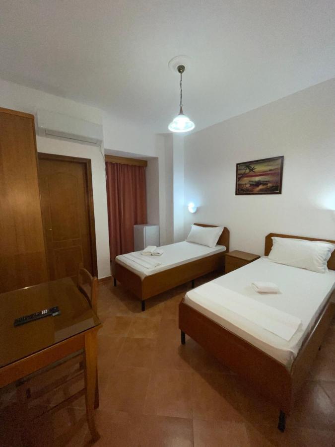 Hotel Rai Sarandë 외부 사진