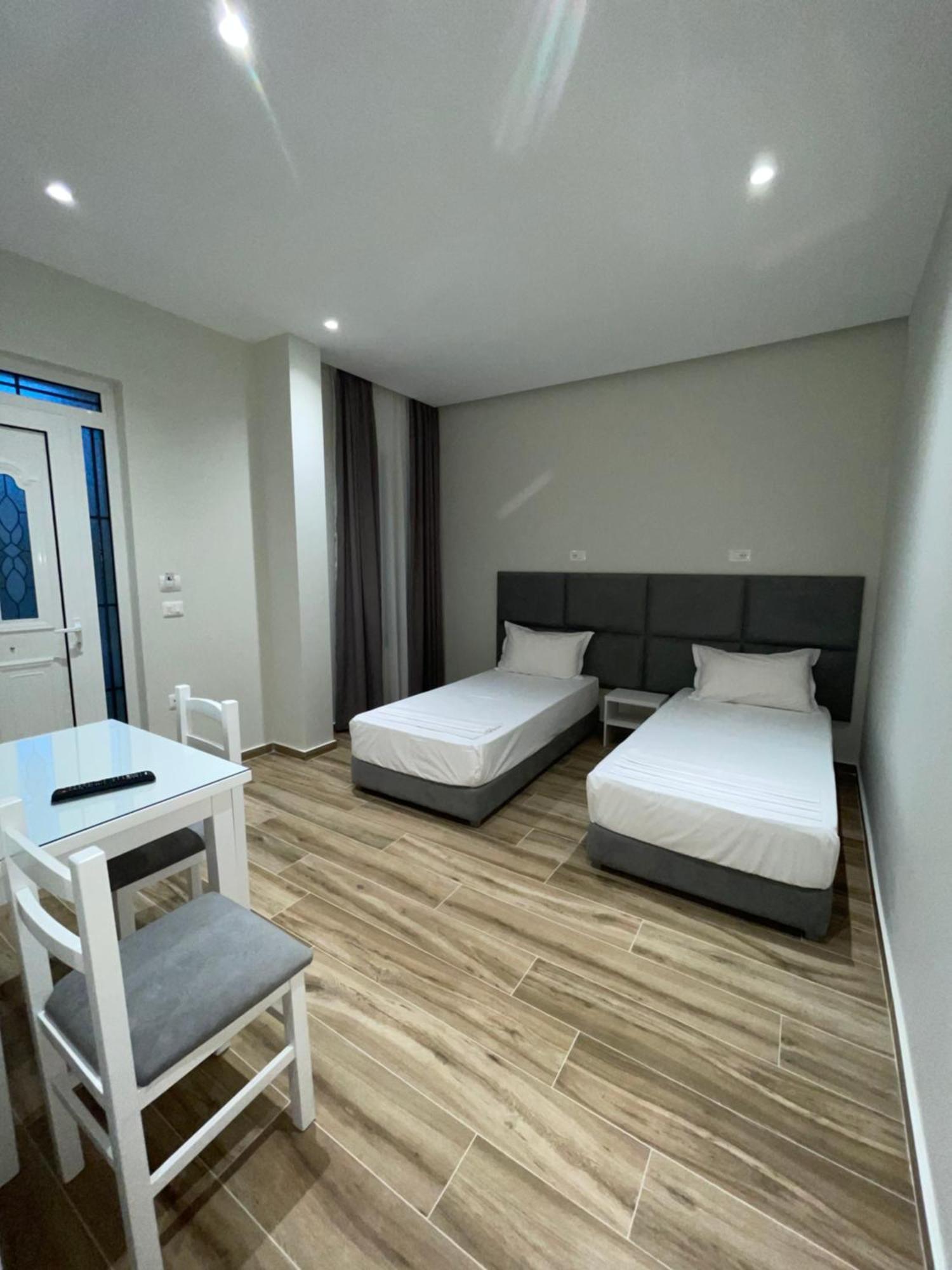 Hotel Rai Sarandë 외부 사진