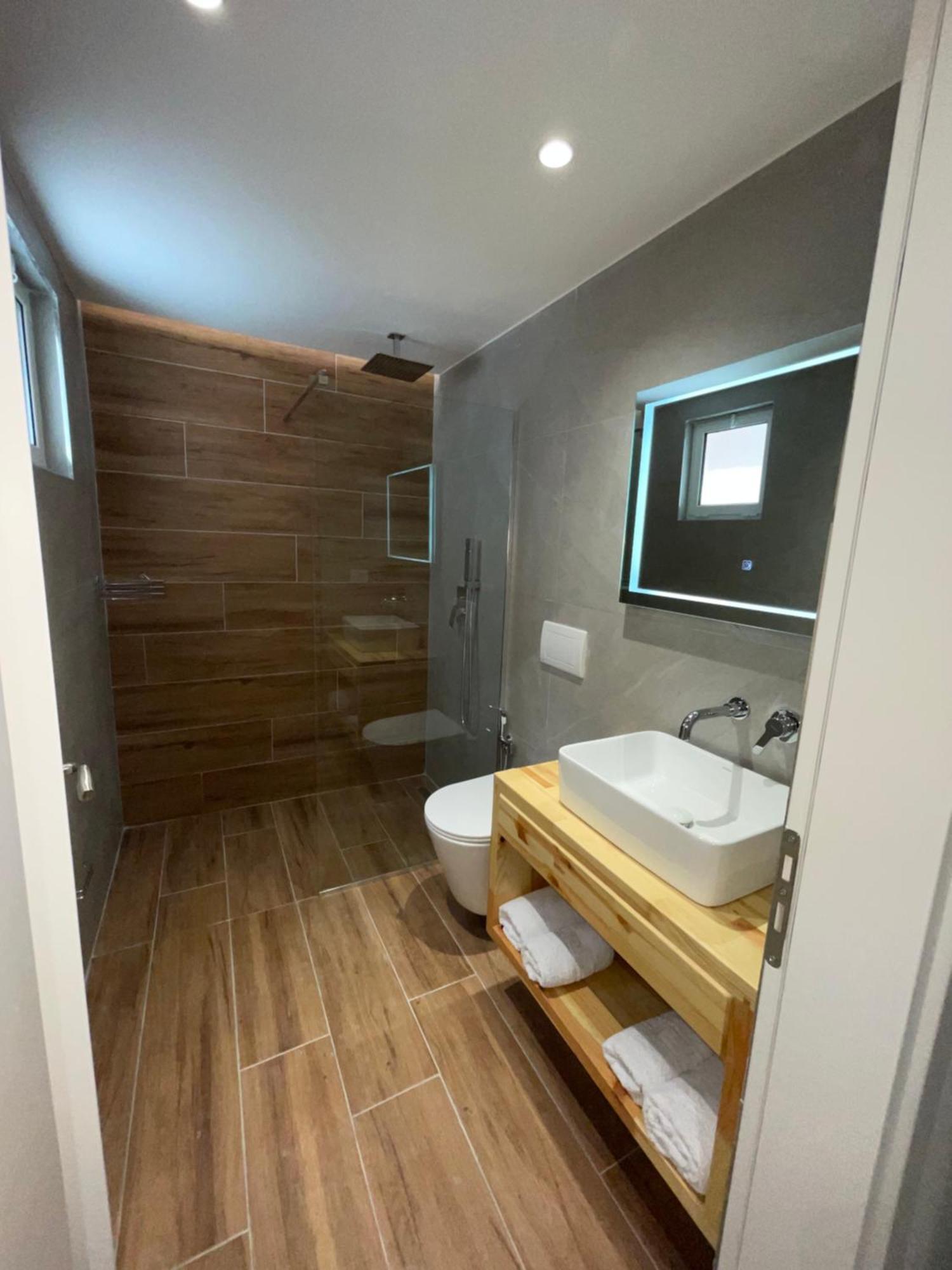 Hotel Rai Sarandë 외부 사진