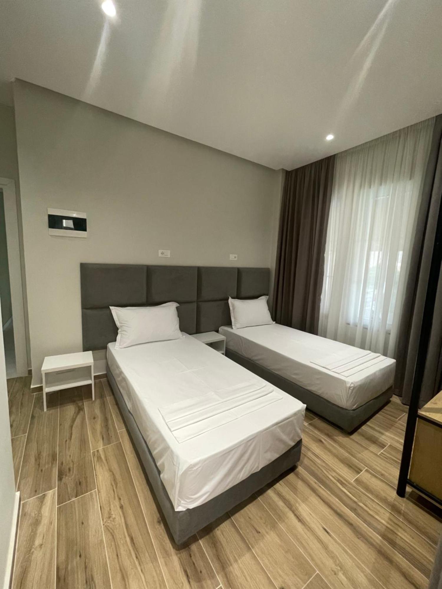 Hotel Rai Sarandë 외부 사진